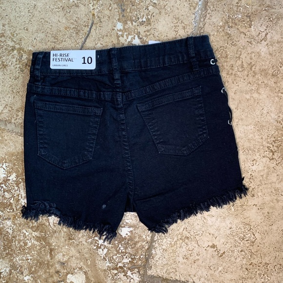 Black high-rise shorts with crosses on side BNWT - Picture 2 of 2